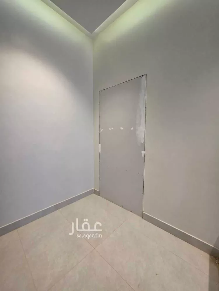 دور للبيع في شارع أبي الحسن الأسفرائيني, حي الرمال, مدينة الرياض, منطقة الرياض صورة 3