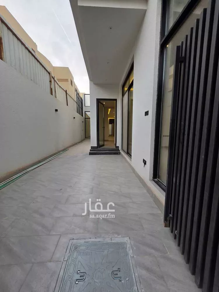 دور للبيع في شارع الوديان, حي إشبيلية, مدينة الرياض, منطقة الرياض صورة 3