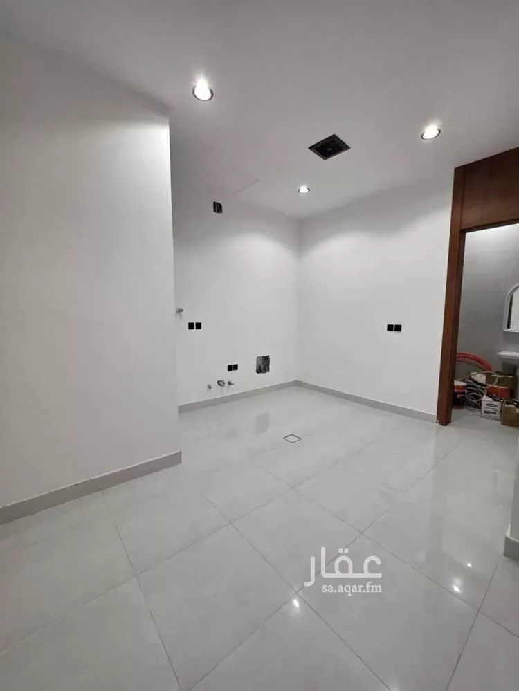 دور للبيع في شارع المحايدة, حي المعيزيلة, مدينة الرياض, منطقة الرياض 9