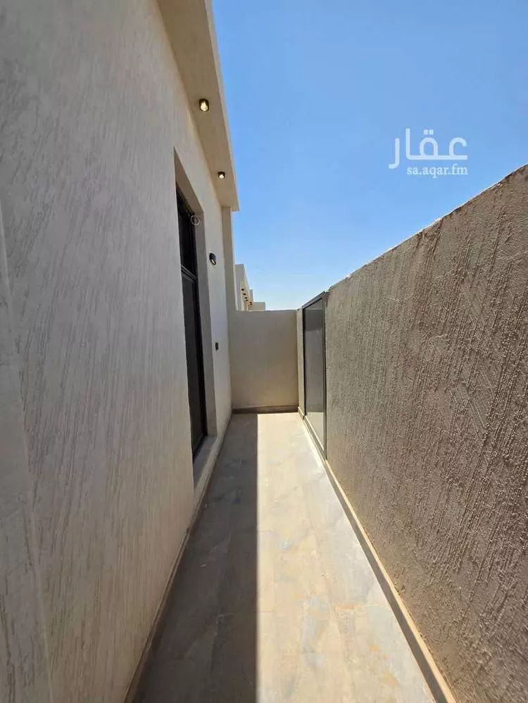 Floor for Sale in Riyadh King Faisal 16