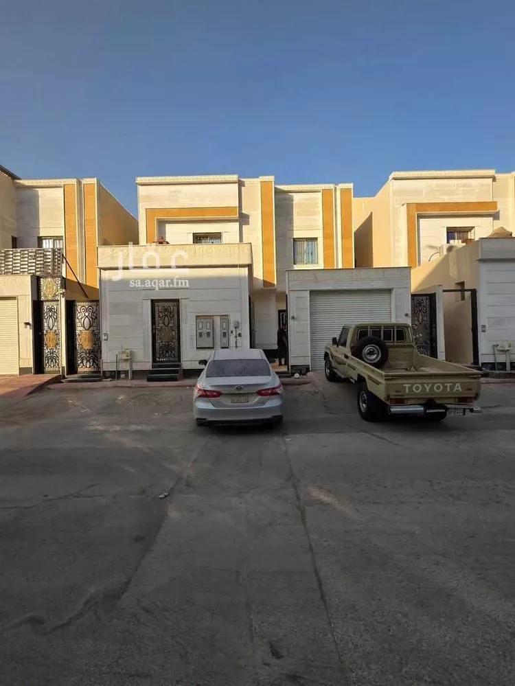فيلا للبيع في شارع السيد عبدالله شطا, حي الرمال, مدينة الرياض, منطقة الرياض صورة 2