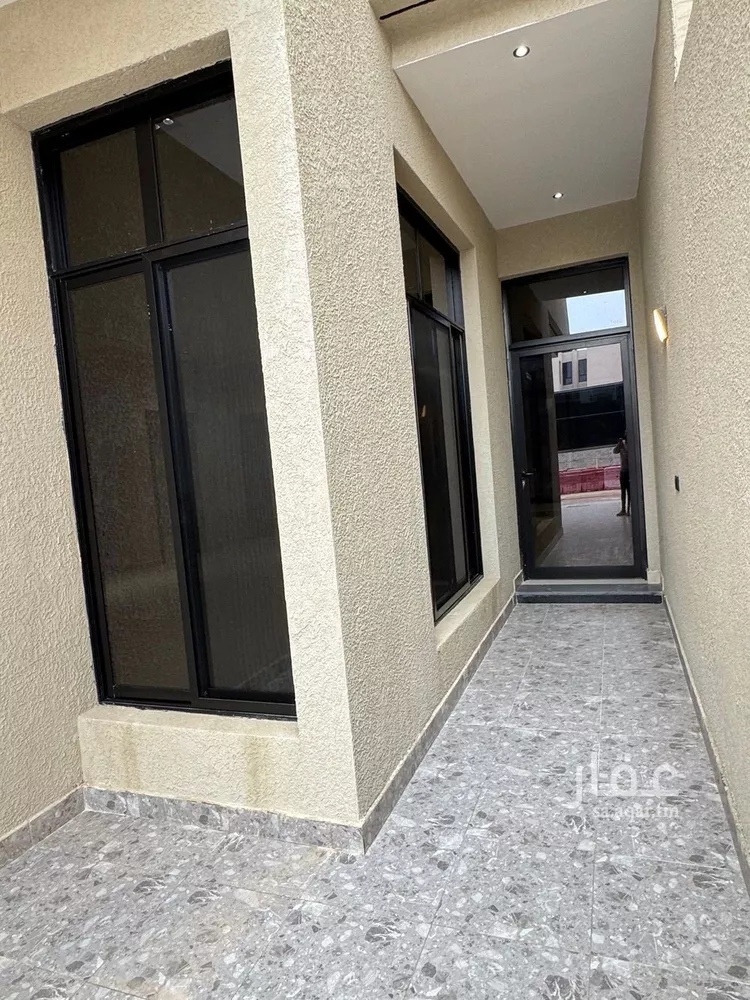 فيلا للبيع في شارع ابن فتوح الحميدي, حي الرمال, مدينة الرياض, منطقة الرياض صورة 5