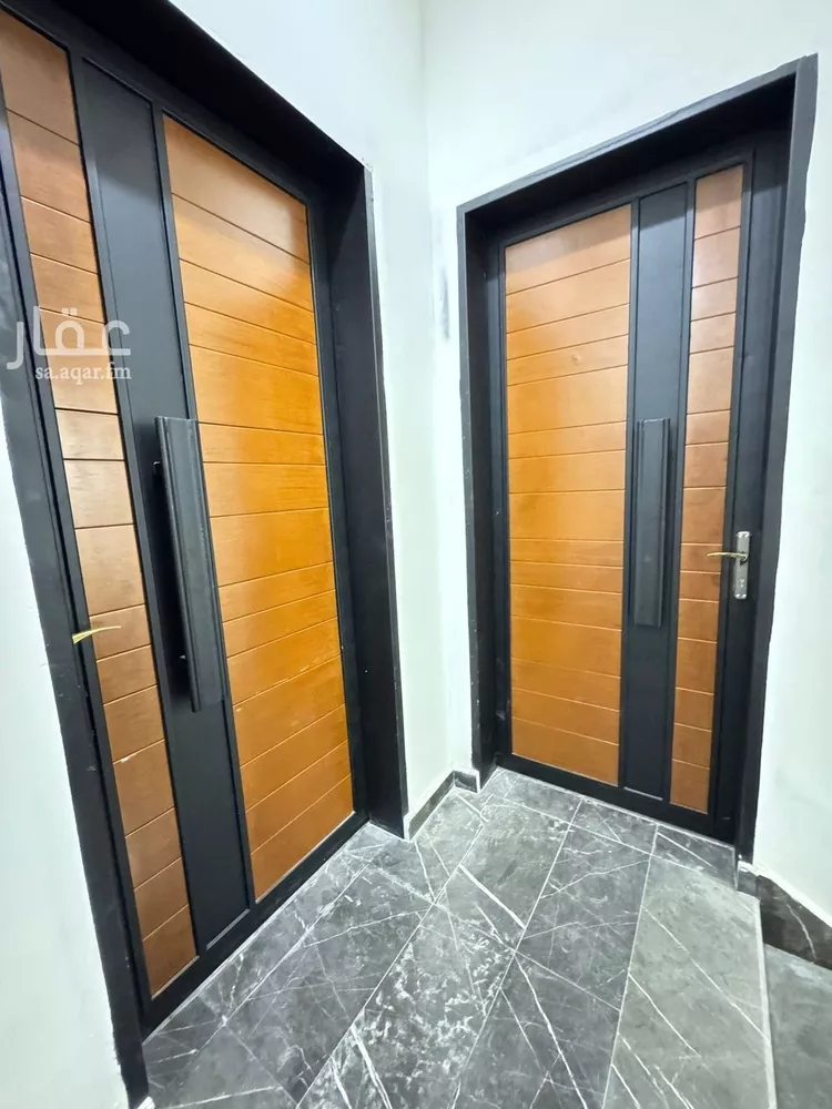 دور للبيع في شارع الكديفة, حي إشبيلية, مدينة الرياض, منطقة الرياض صورة 3