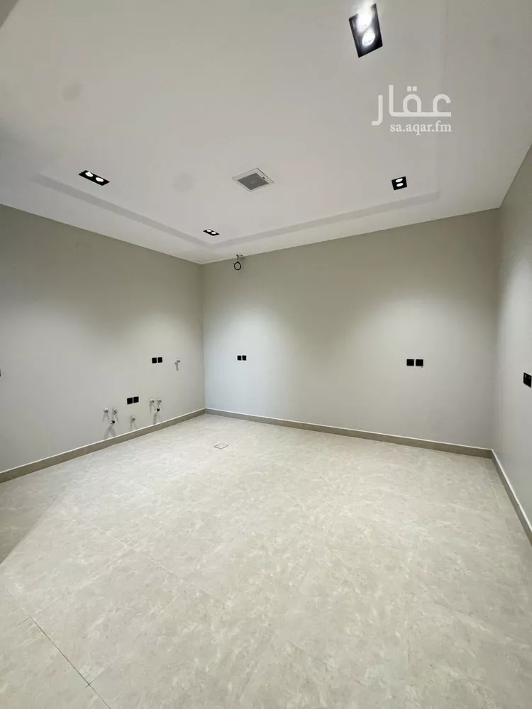 Floor for Sale in Riyadh Ar Rimal 10