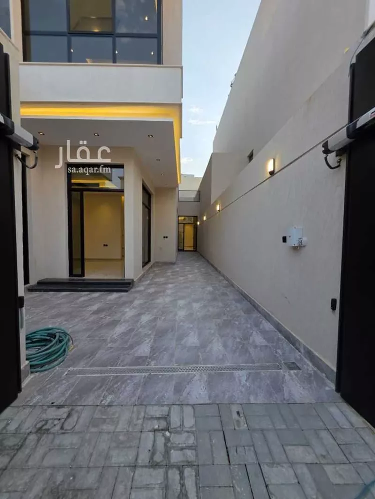 فيلا للبيع في شارع عبدالله الدملوجي, حي الملك فيصل, مدينة الرياض, منطقة الرياض صورة 4