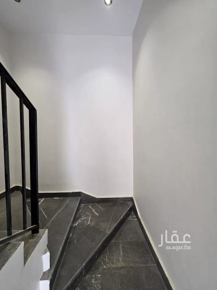 Floor for Sale in Riyadh Al Khaleej صورة 3
