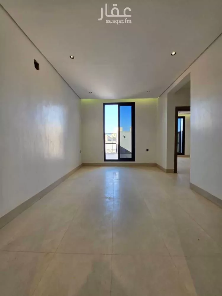 Floor for Sale in Riyadh Ar Rimal 13