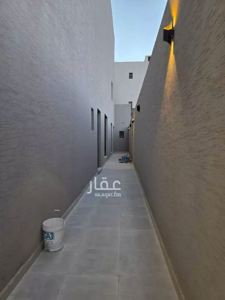 دور للبيع في شارع فهد المارك, حي الرمال, مدينة الرياض, منطقة الرياض صورة 3