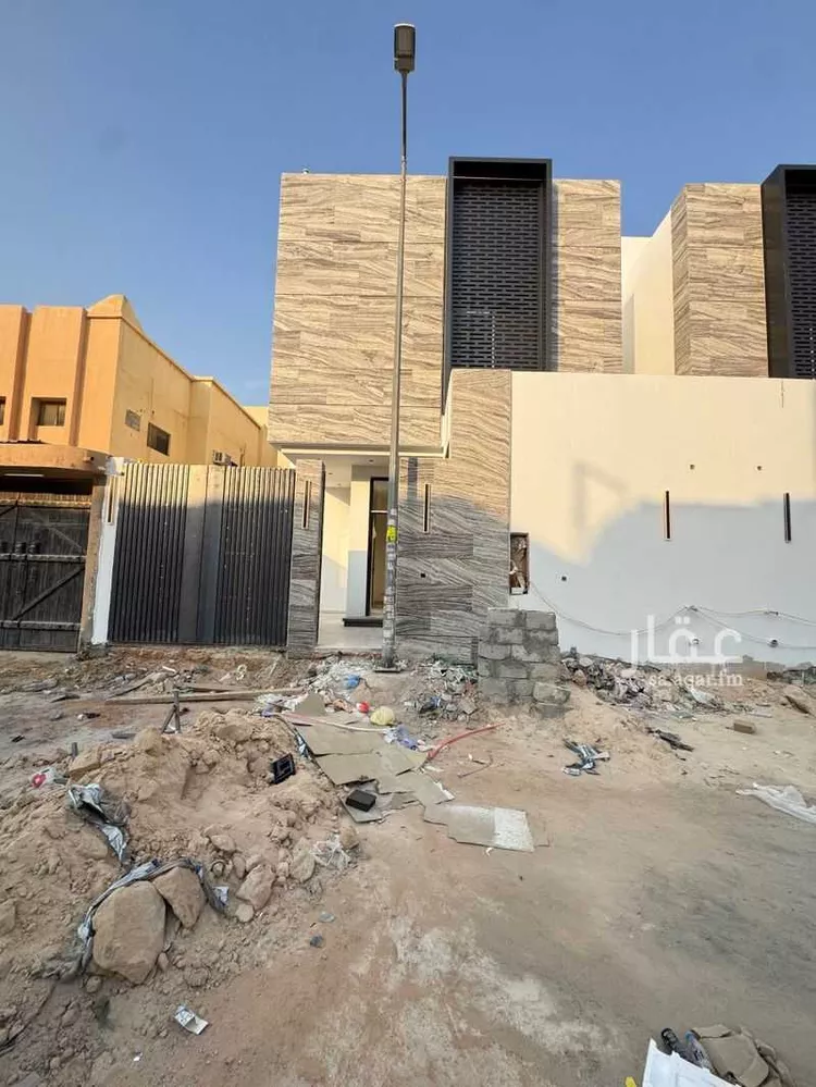 فيلا للبيع في شارع أبي عبدالله الكاتب, حي اليرموك, مدينة الرياض, منطقة الرياض 1 صورة