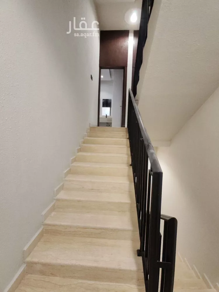 دور للبيع في شارع ابن شبه, حي الندوة, مدينة الرياض, منطقة الرياض صورة 2