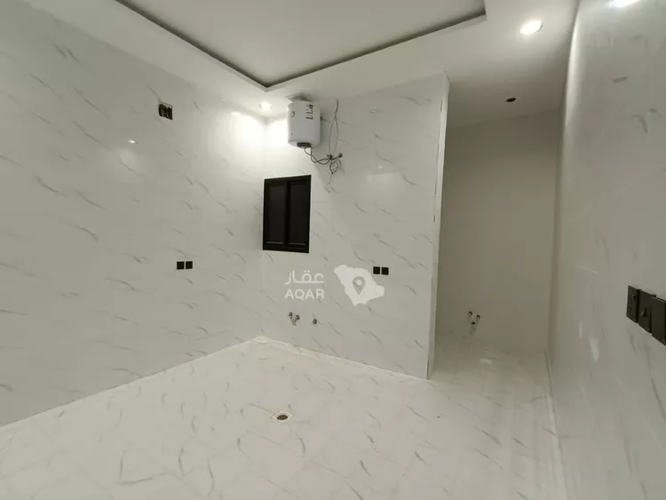 Floor for Sale in Riyadh Al Qadisiyah 15