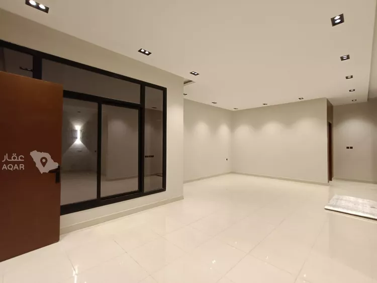 Floor for Sale in Riyadh Al Yarmouk 7