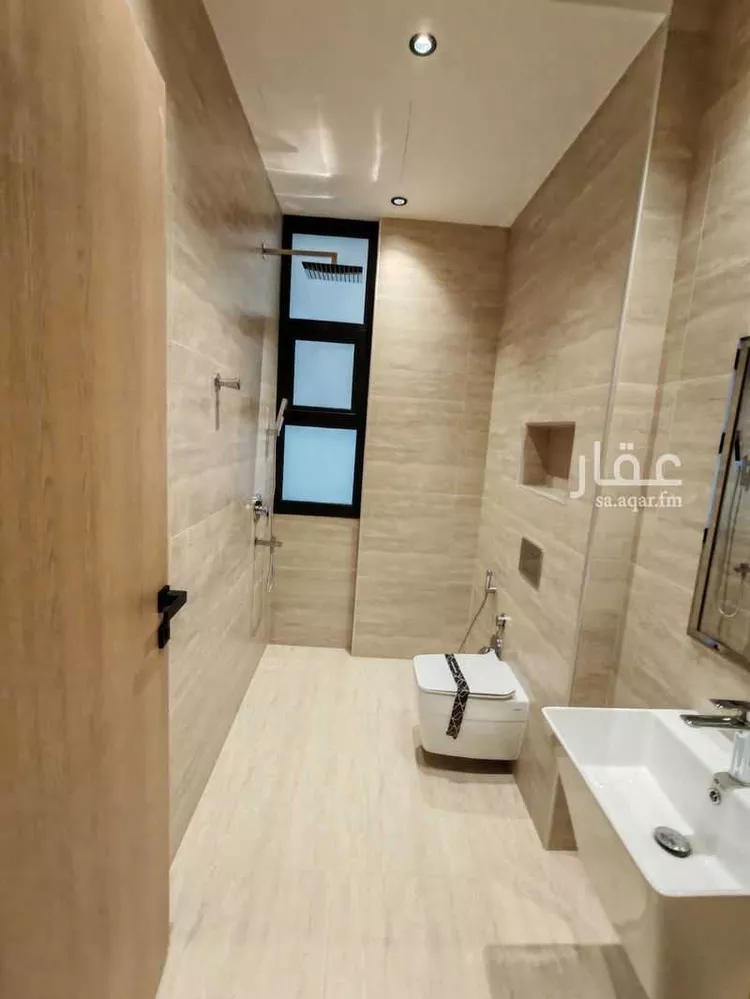شقة للبيع في شارع ميناء الاحمدي, حي إشبيلية, مدينة الرياض, منطقة الرياض 8