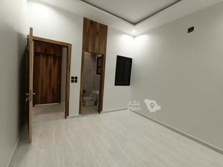 Floor for Sale in Riyadh Al Qadisiyah 8