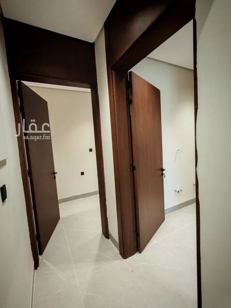 دور للبيع في شارع الخزيم, حي إشبيلية, مدينة الرياض, منطقة الرياض صورة 4