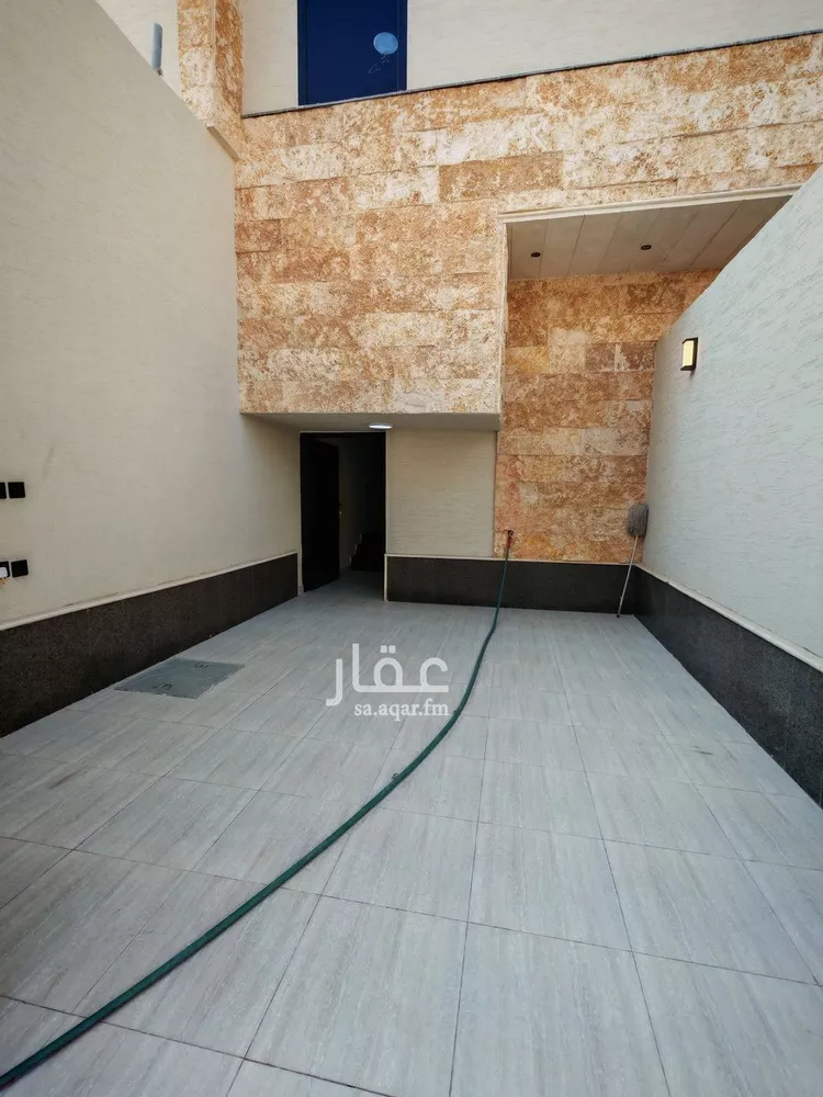 دور للبيع في شارع وادي البسيتين, حي القادسية, مدينة الرياض, منطقة الرياض صورة 2
