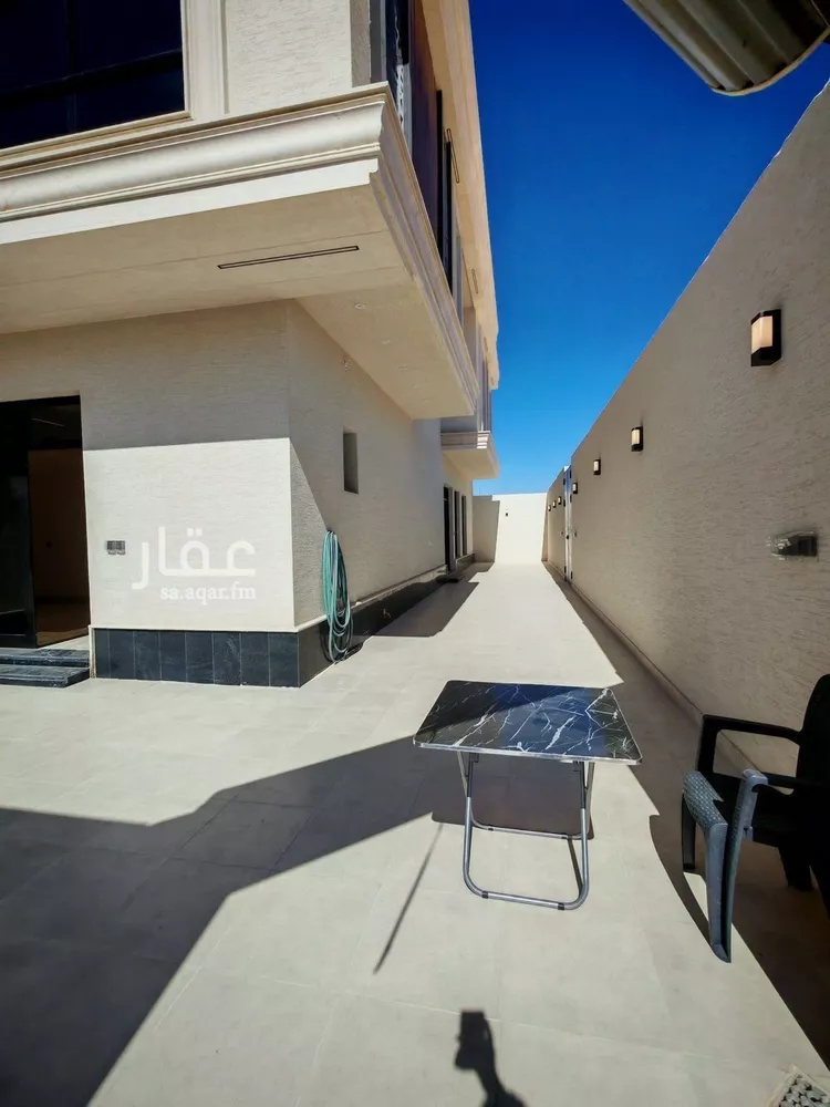 فيلا للبيع في شارع عبيد بن رافع, حي الرمال, مدينة الرياض, منطقة الرياض صورة 3