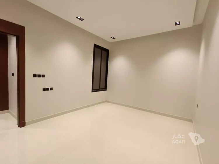 Floor for Sale in Riyadh Al Yarmouk 14