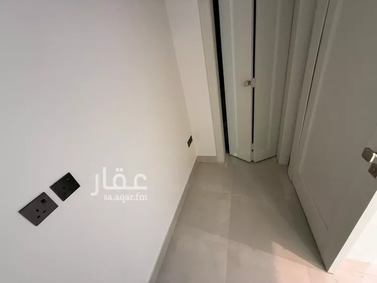 دور للبيع في شارع هجر, حي قرطبة, مدينة الرياض, منطقة الرياض صورة 4