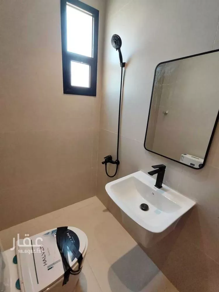 Villa for Sale in Riyadh Al Qadisiyah 12