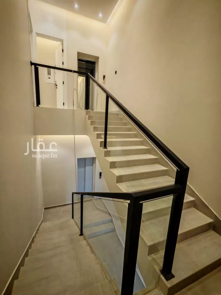 دور للبيع في شارع عثمان الرويني, حي الجنادرية, مدينة الرياض, منطقة الرياض صورة 3