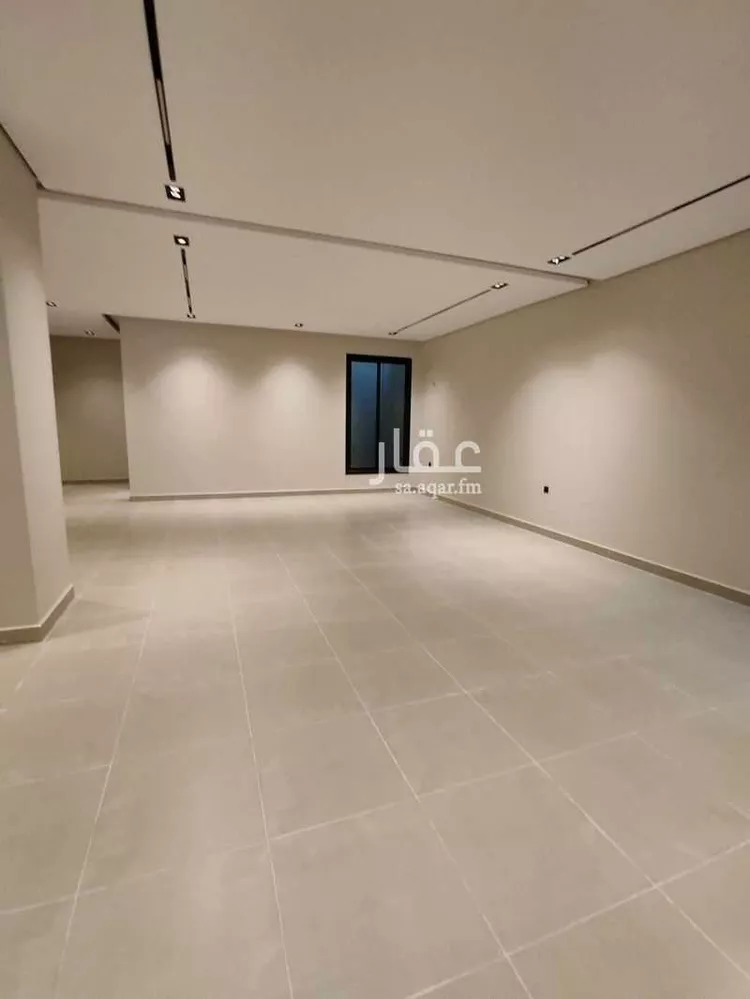Floor for Sale in Riyadh Al Yarmouk 15