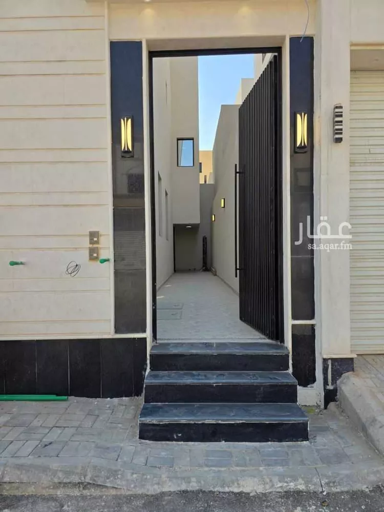 Floor for Sale in Riyadh Al Maizilah
