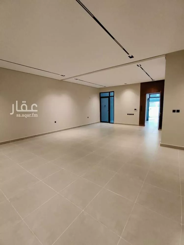 Floor for Sale in Riyadh Al Yarmouk 12