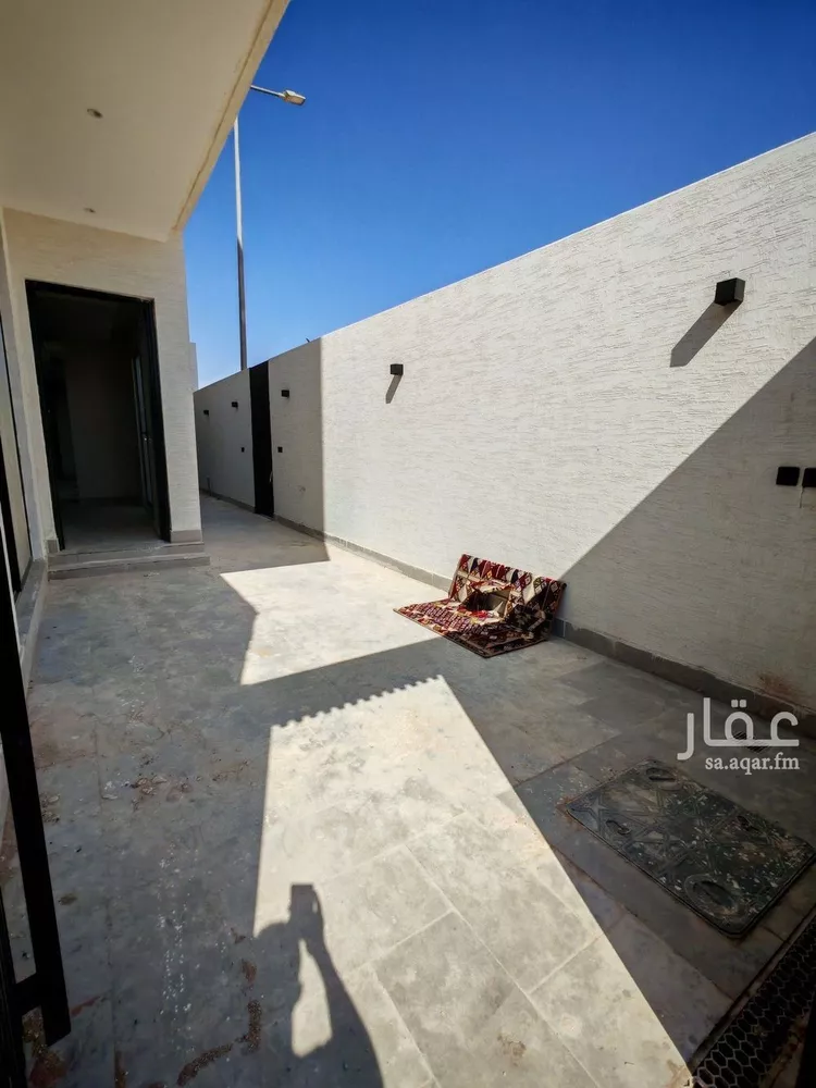 دور للبيع في شارع الهدار, حي اليرموك, مدينة الرياض, منطقة الرياض صورة 2