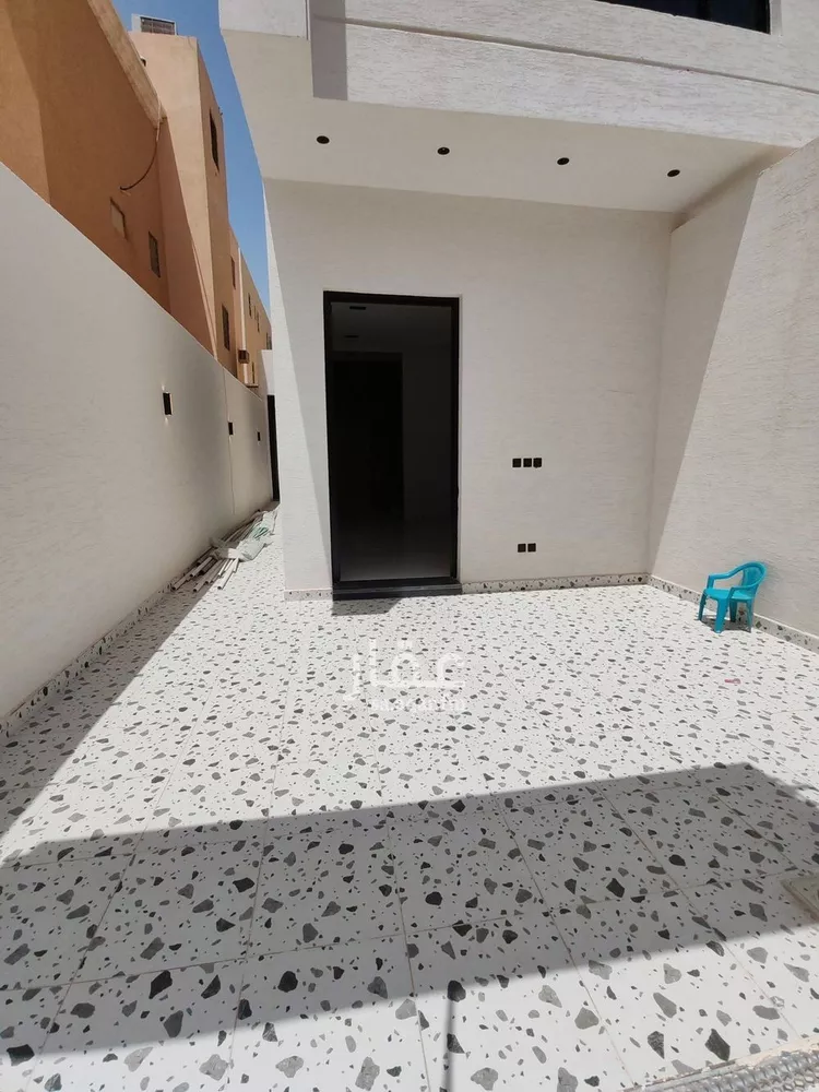 دور للبيع في شارع النايفة, حي اليرموك, مدينة الرياض, منطقة الرياض صورة 2