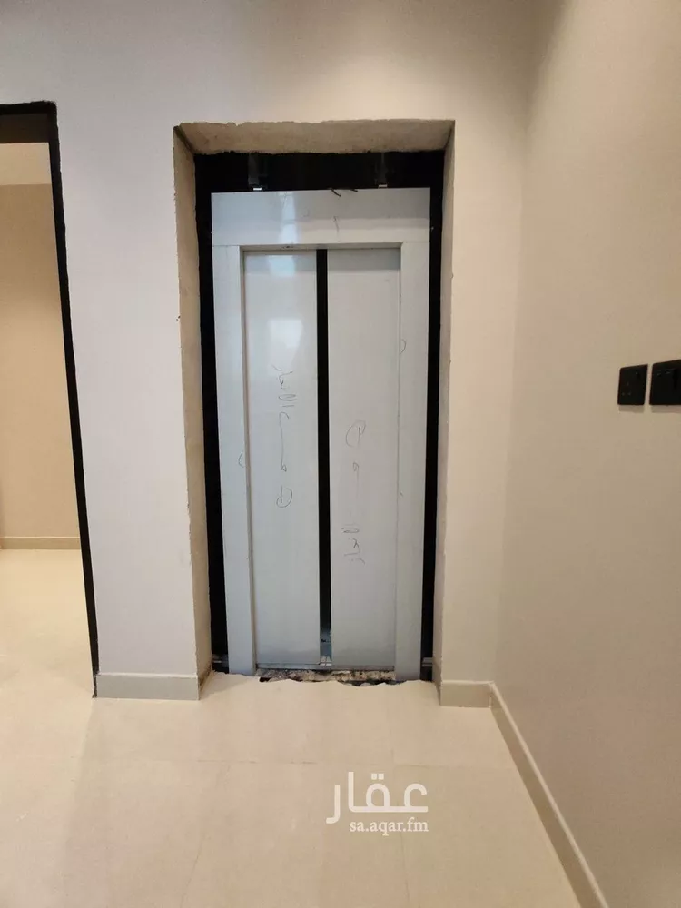 دور للبيع في شارع النايفة, حي اليرموك, مدينة الرياض, منطقة الرياض