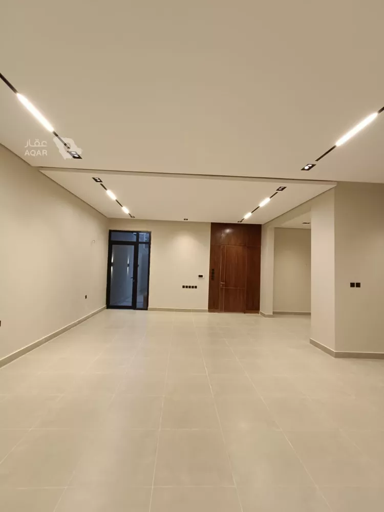 Floor for Sale in Riyadh Al Yarmouk 9