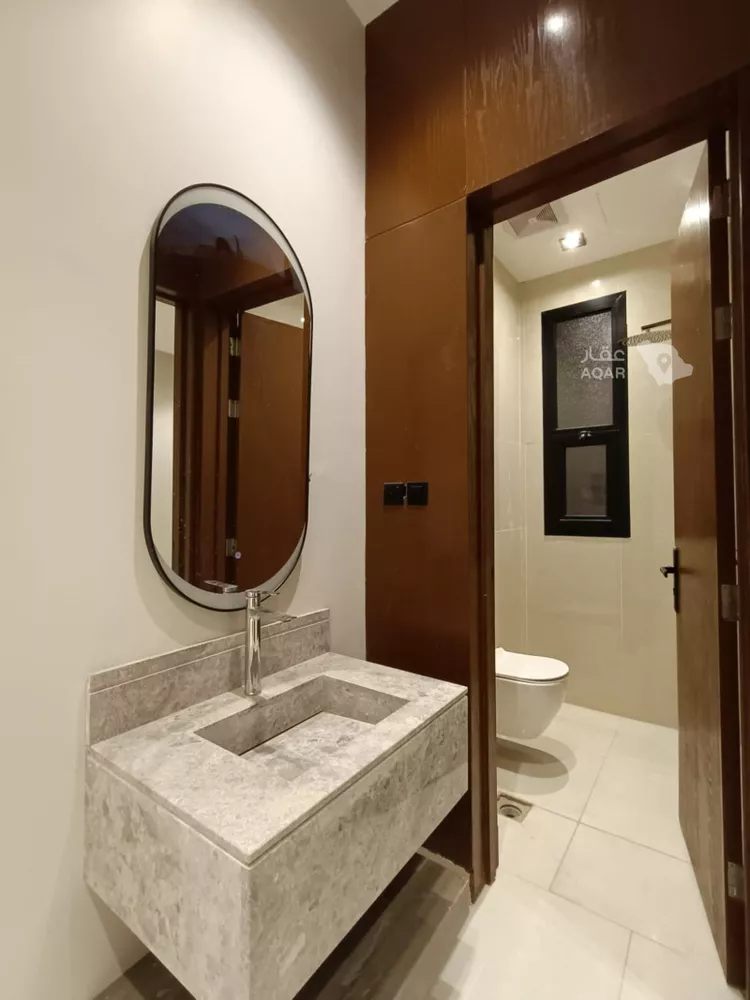 Floor for Sale in Riyadh Al Yarmouk 8