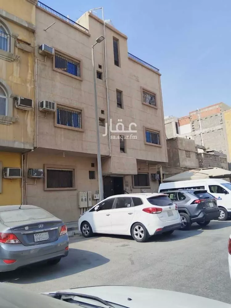 عمارة للبيع في شارع عنيزة, حي الثقبة, مدينة الخبر, المنطقة الشرقية