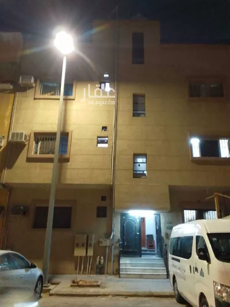 عمارة للبيع في شارع عنيزة, حي الثقبة, مدينة الخبر, المنطقة الشرقية صورة 2