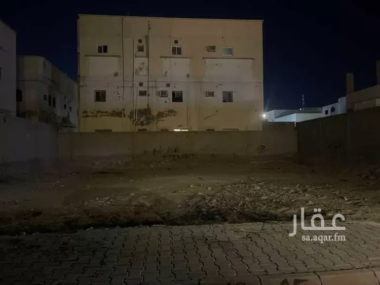 أرض للبيع في شارع سلاسل ، حي الرفاع ، القريات ، القريات