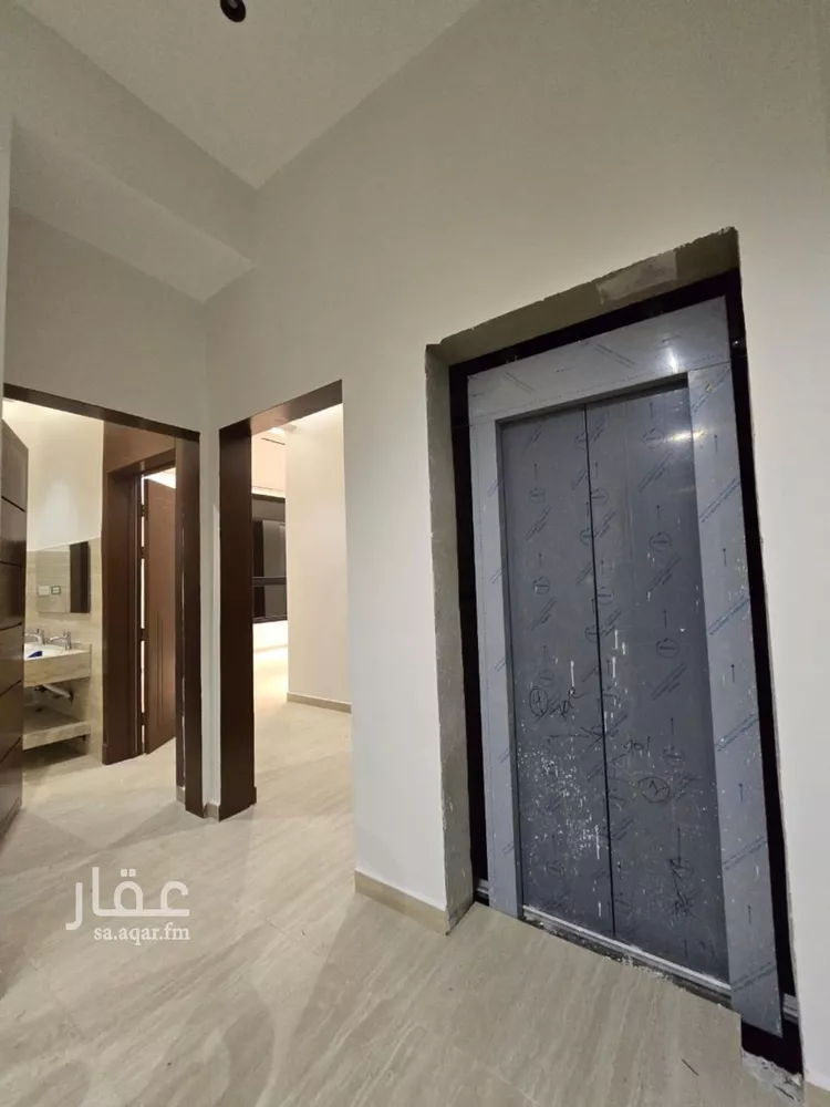 دور للبيع في شارع الزبرقان ابن بدر التميمي, حي عكاظ, مدينة الرياض, منطقة الرياض صورة 3