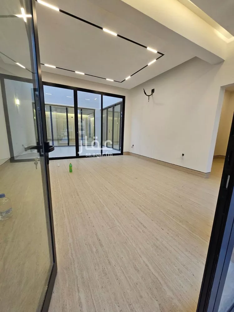 دور للبيع في شارع المجرا, حي الوادي, مدينة الرياض, منطقة الرياض صورة 4