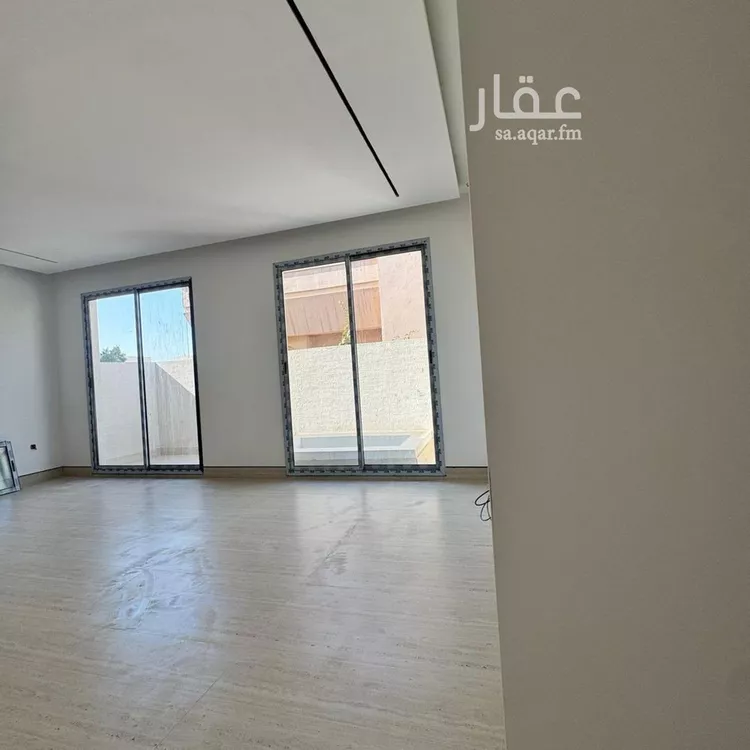 دور للبيع في شارع المجرا, حي الوادي, مدينة الرياض, منطقة الرياض صورة 4