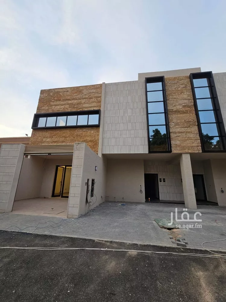 دور للبيع في شارع المجرا, حي الوادي, مدينة الرياض, منطقة الرياض صورة 2