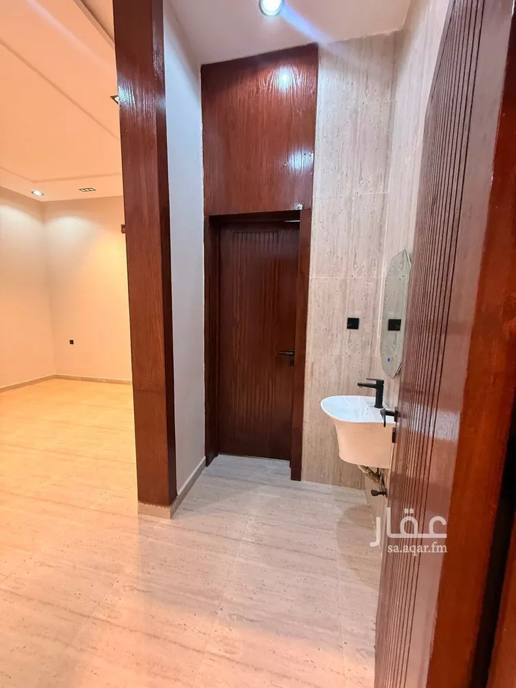 دور للبيع في شارع يحيى العصامي, حي طويق, مدينة الرياض, منطقة الرياض صورة 4