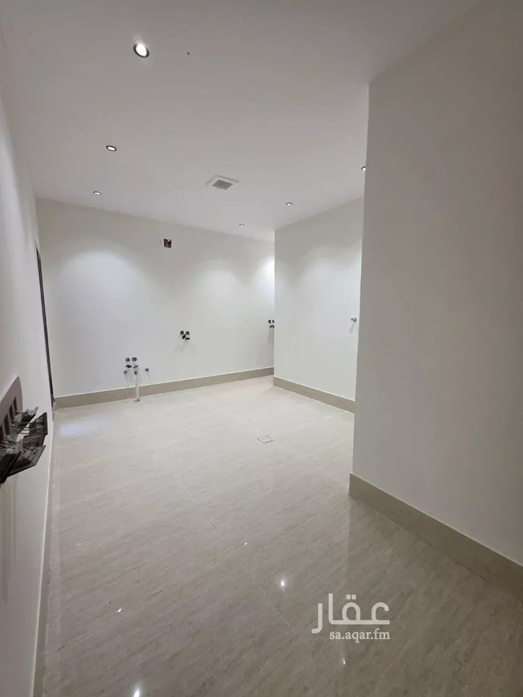 دور للبيع في شارع العذبه, حي طويق, مدينة الرياض, منطقة الرياض صورة 3