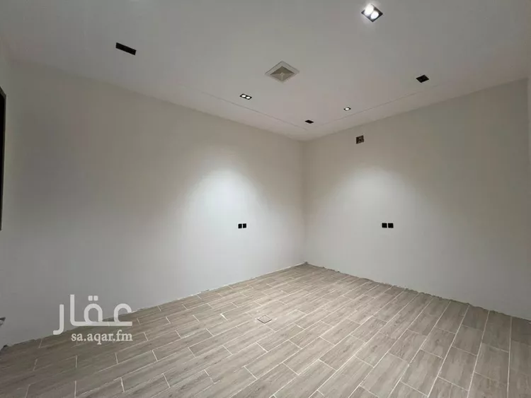 Floor for Sale in Riyadh Tuwaiq 11