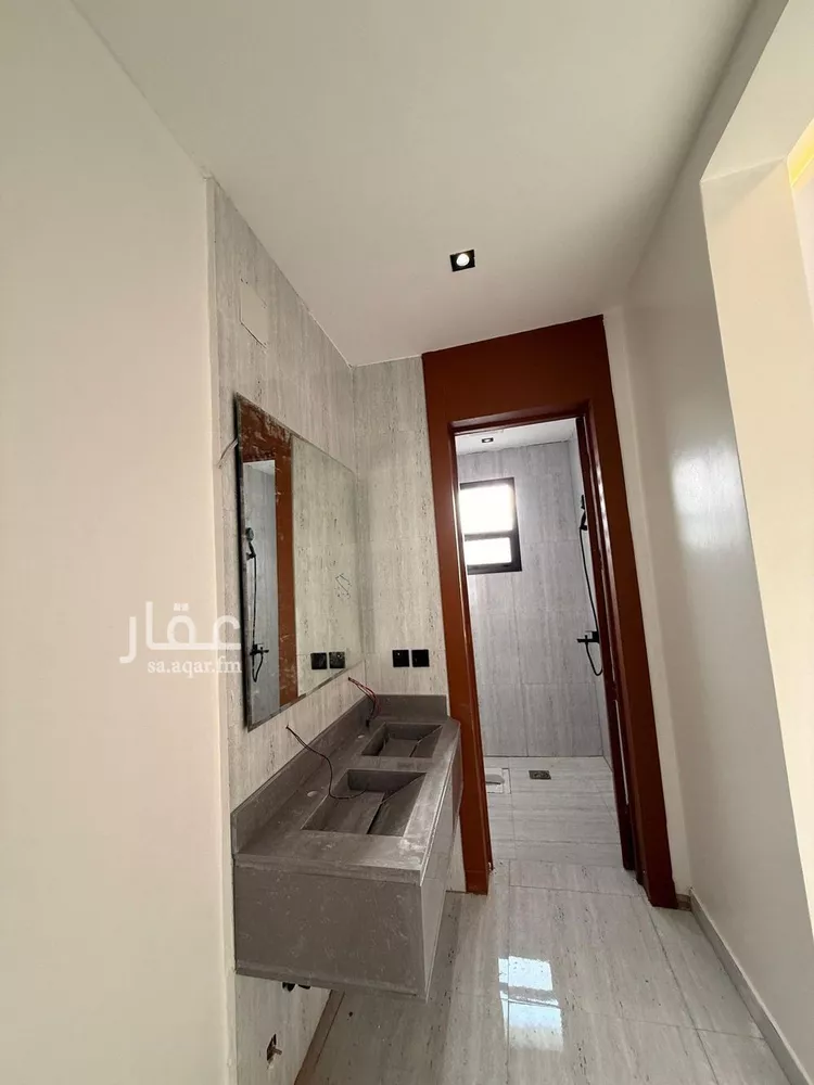 دور للبيع في شارع الرويضات, حي طويق, مدينة الرياض, منطقة الرياض صورة 3
