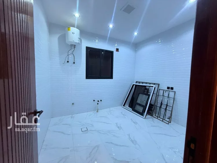 دور للبيع في شارع حسن بن عبدالوهاب, حي طويق, مدينة الرياض, منطقة الرياض 12