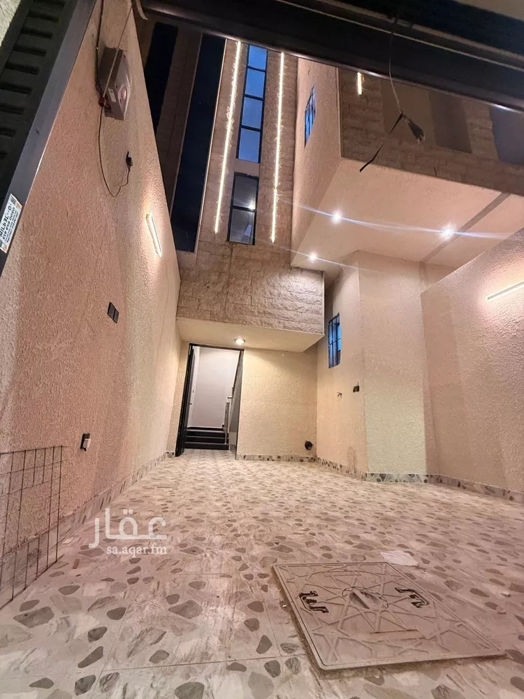 دور للبيع في شارع حسن بن عبدالوهاب, حي طويق, مدينة الرياض, منطقة الرياض 19