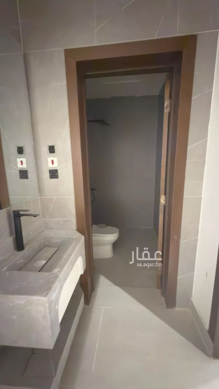 فيلا للبيع في شارع الأمير عبدالرحمن بن سعود بن عبدالعزيز, حي طويق, مدينة الرياض, منطقة الرياض 35
