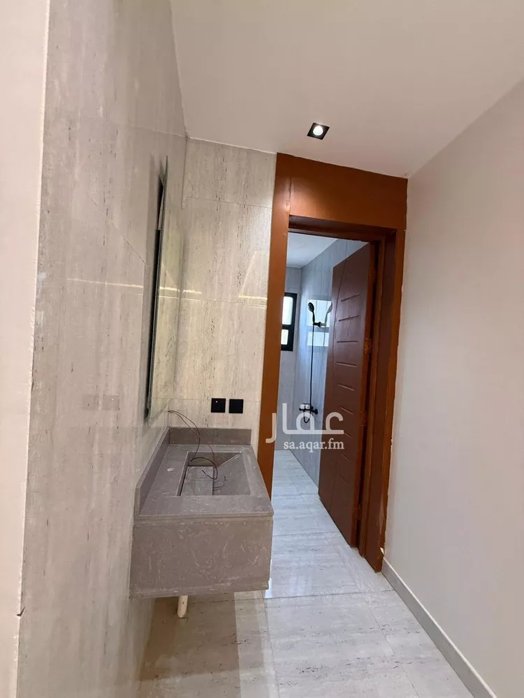 Floor for Sale in Riyadh Tuwaiq 9