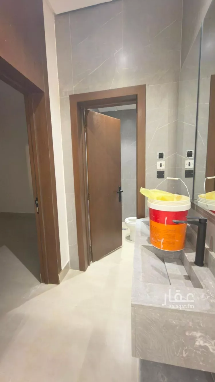 فيلا للبيع في شارع الأمير عبدالرحمن بن سعود بن عبدالعزيز, حي طويق, مدينة الرياض, منطقة الرياض 9