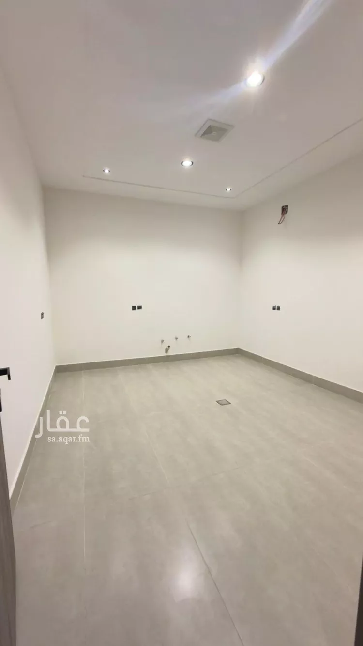 فيلا للبيع في شارع الأمير عبدالرحمن بن سعود بن عبدالعزيز, حي طويق, مدينة الرياض, منطقة الرياض 17